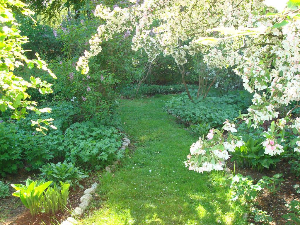 Saebyholms Gard Bed and Breakfast Laholm Esterno foto